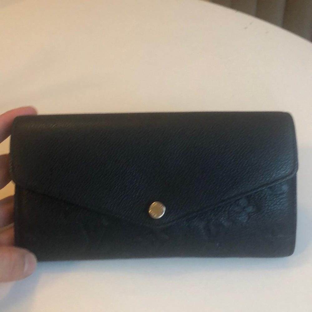 LV Sarah Wallet in Noir Monogram Empreinte